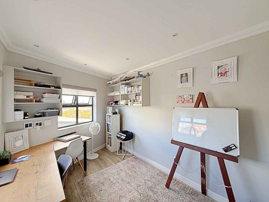 4 Bedroom Property for Sale in Calypso Beach Western Cape